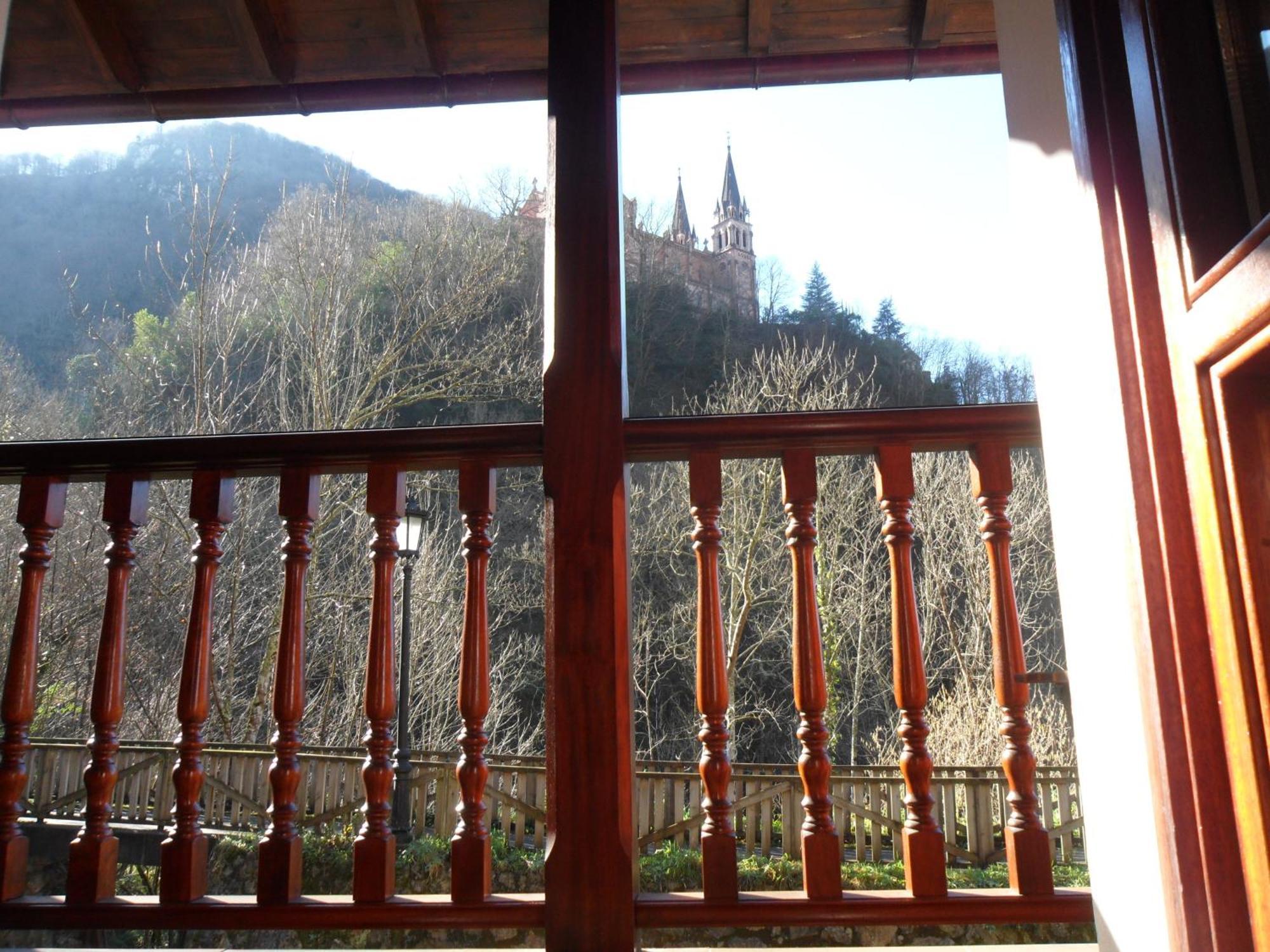 Casa Villaverde Ковадонга Екстер'єр фото